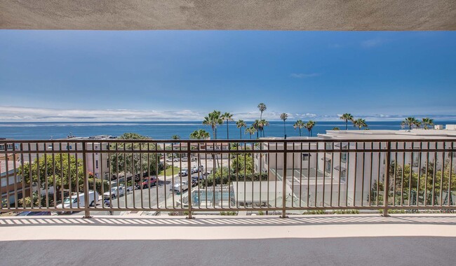 Private Balcony with amazing ocean views - Ocean House on Prospect Apartment Homes