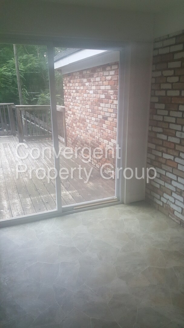 Foto del edificio - 3166 State Park Rd