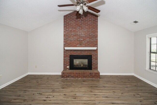 Building Photo - 7352 Alexander Rd