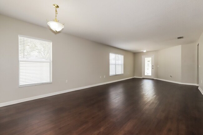Building Photo - 10601 Boyette Creek Blvd