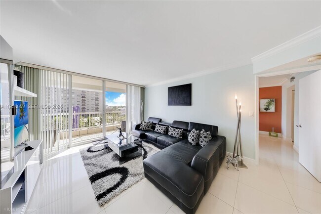 Foto del edificio - 9341 Collins Ave