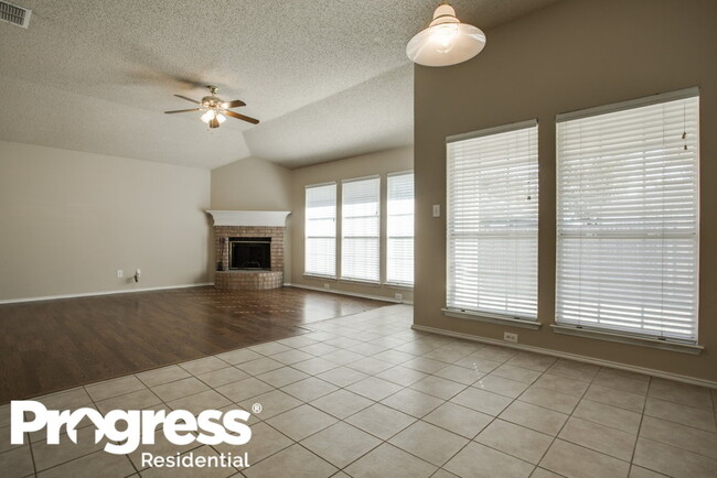 Foto del edificio - 4132 Heritage Way Dr