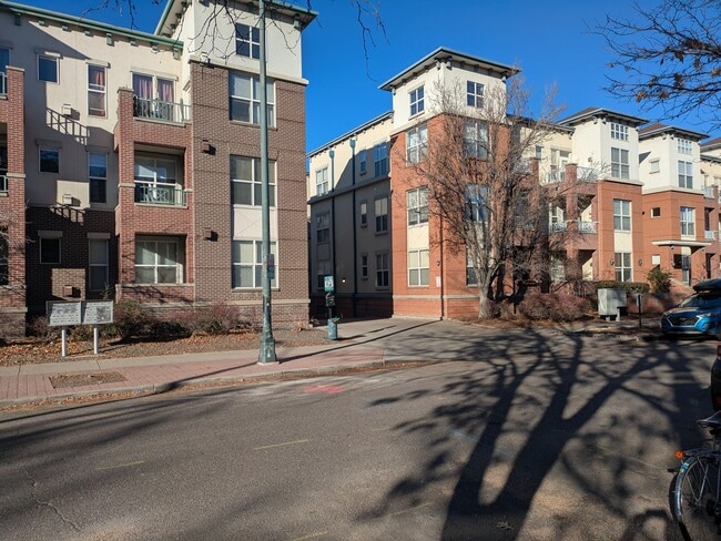 Building Photo - 1727 N Pearl St