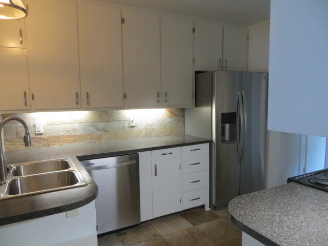 Building Photo - 1635 Sunset Cir