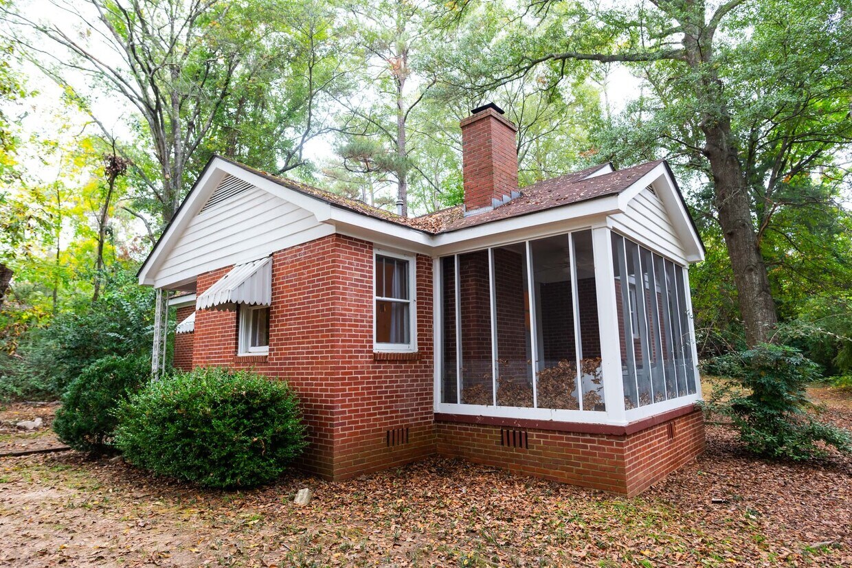 Building Photo - 358 Bowden Dr
