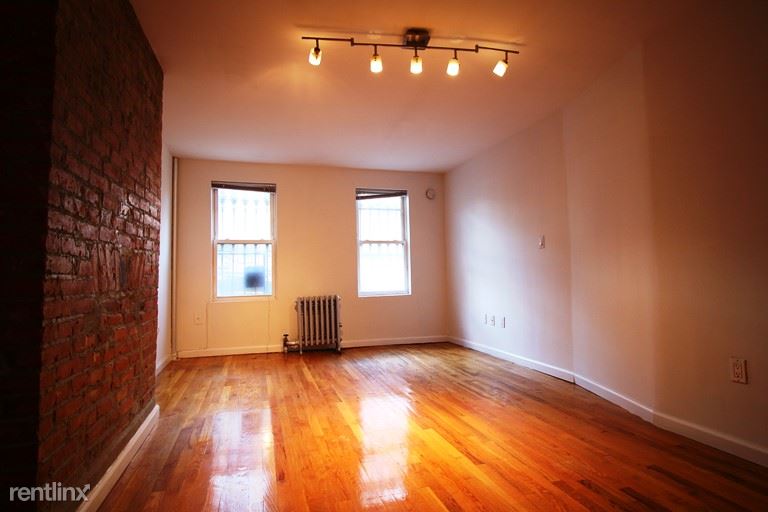 Building Photo - 593 Marcy Ave