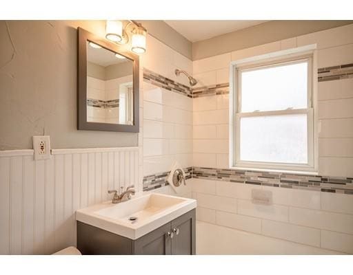 Building Photo - 461 Arborway