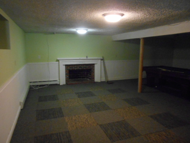 Building Photo - 32 Webster Rd