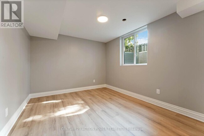 Building Photo - 427 Grassland Terrace