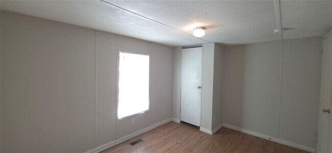 Foto del edificio - 2263 Stanley Rd
