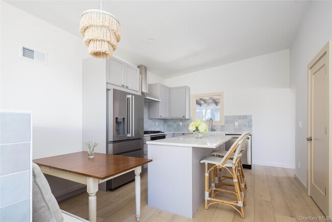 Building Photo - 2845 Hobart Rd