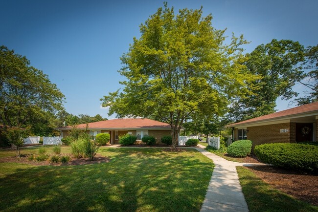 Building Photo - Crossland Apartments