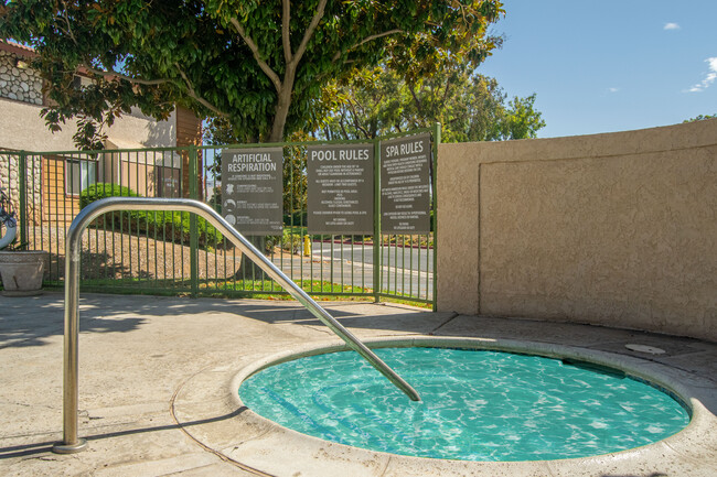 Building Photo - Monarch Terrace Apartments