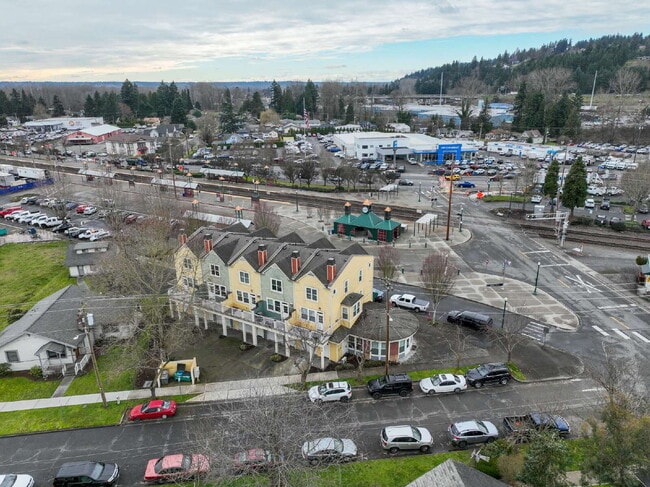 Building Photo - ALL UTILITES INCLUDED!  Electricity, Water, Sewer and Garbage included with rent.  SUMNER STATION...