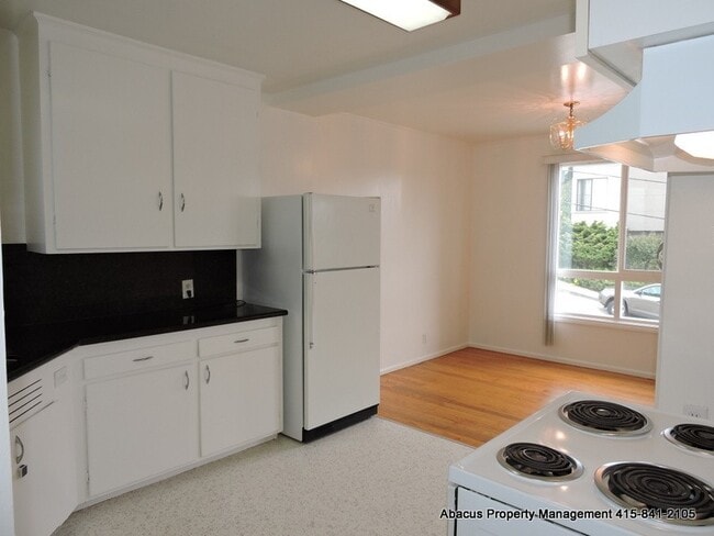 Building Photo - 9 Alta Mar Way
