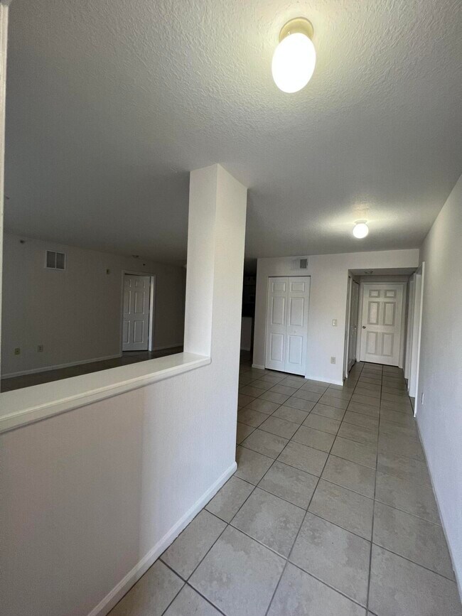 Foto del edificio - 161 SW Palm Dr