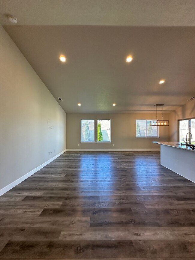 Foto del edificio - Pet Friendly Pasco Home