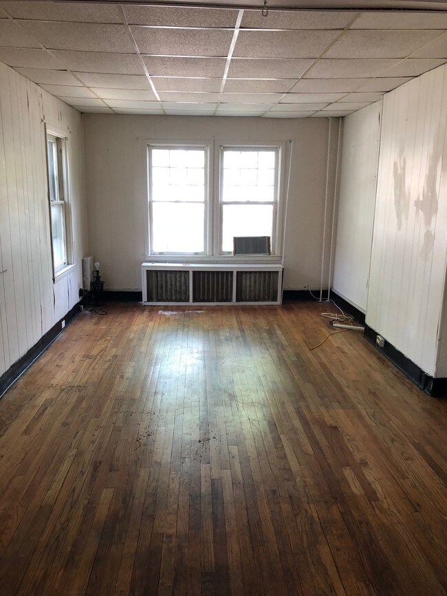 Building Photo - 931 Carteret Ave