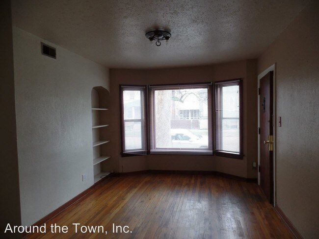 Building Photo - 814 N 7th St