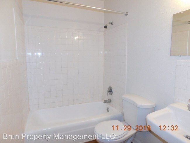 Foto del edificio - 532 E Red Bud Rd
