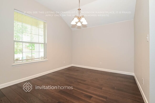 Building Photo - 1005 Grimes Dr