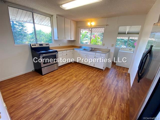Foto del edificio - 323 Longley Pl