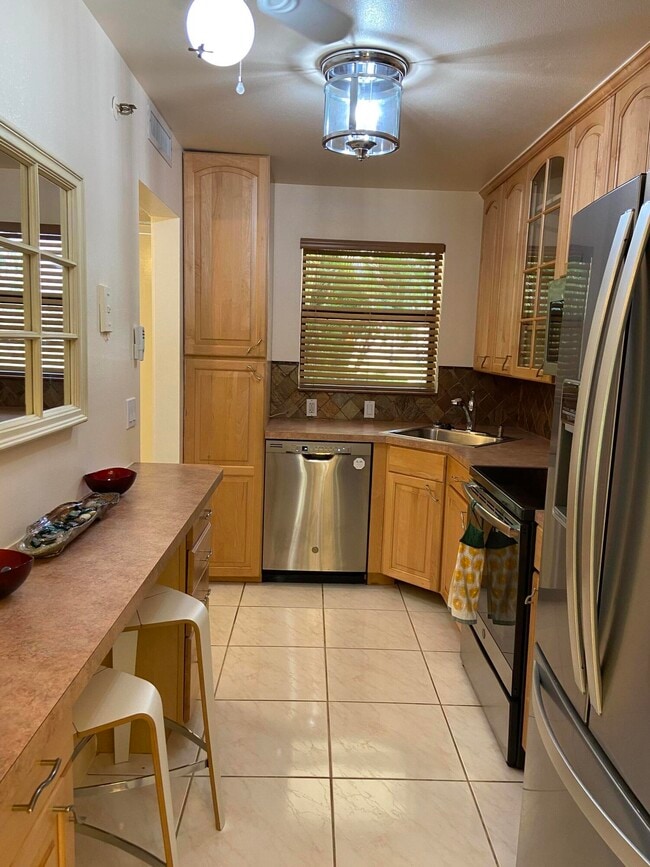 Building Photo - 4760 Lucerne Lakes Blvd W