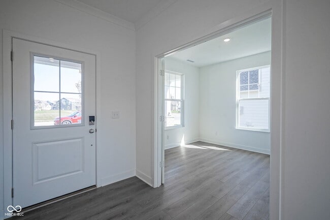 Building Photo - 9085 Summerton St