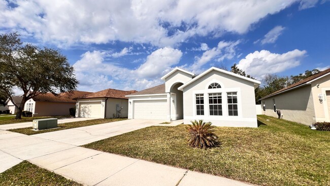 Building Photo - Spacious 4 bedroom 2 bathroom Home in Sanford