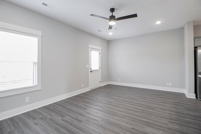 Building Photo - 403 Jonathan Wade Cir
