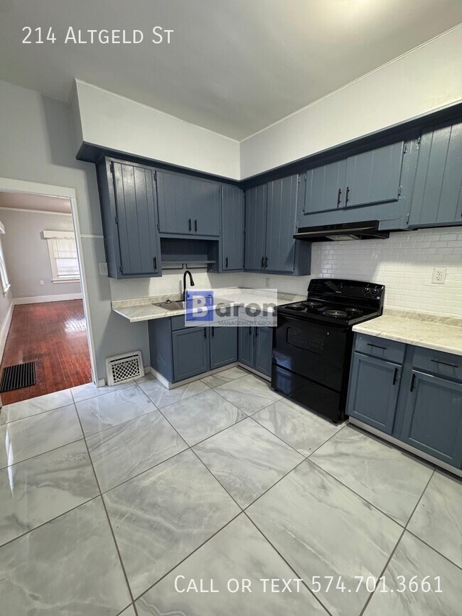 Foto del edificio - 214 Altgeld St