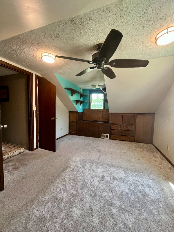 Building Photo - 5546 S Newport Ave