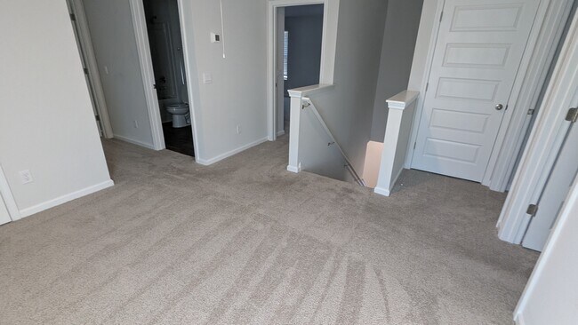 Foto del edificio - 140 Ponderosa Lp