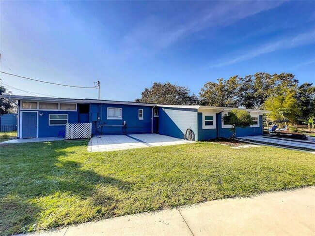 Building Photo - 1245 Catalpa Ln