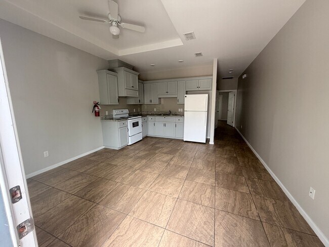 Foto del edificio - 3300 N Moorefield Rd