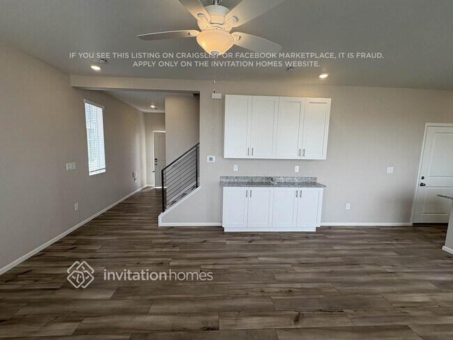 Building Photo - 3377 Streamwood Dr
