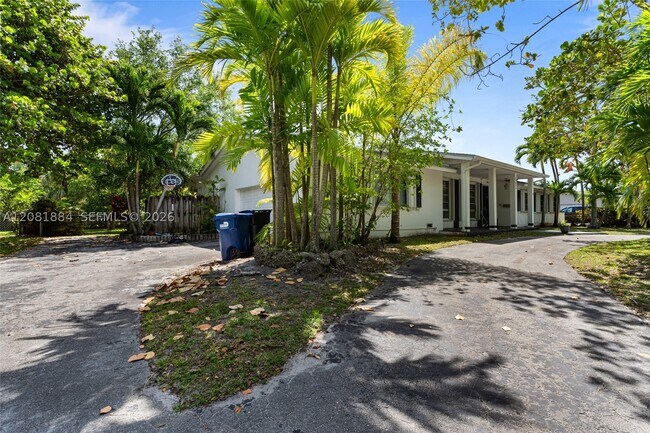 Foto del edificio - 14645 SW 83rd Pl