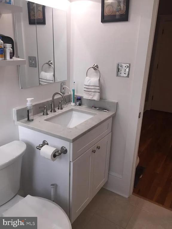 Building Photo - 2410 20th St NW