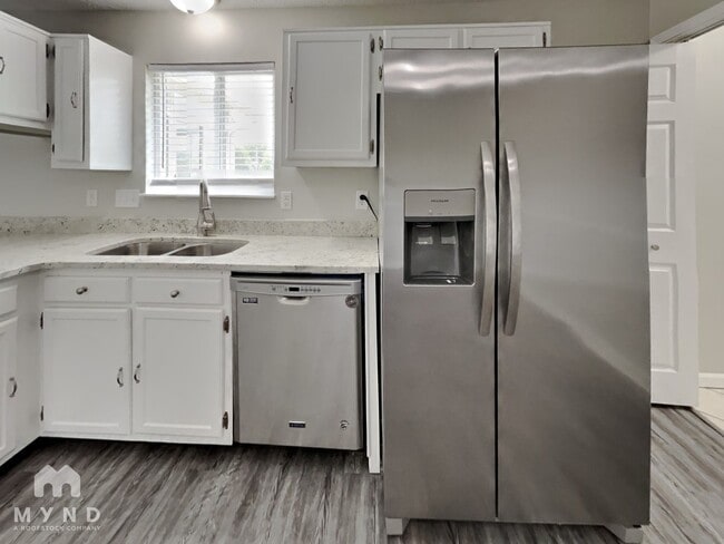 Building Photo - 8212 Autumn Mill Ln
