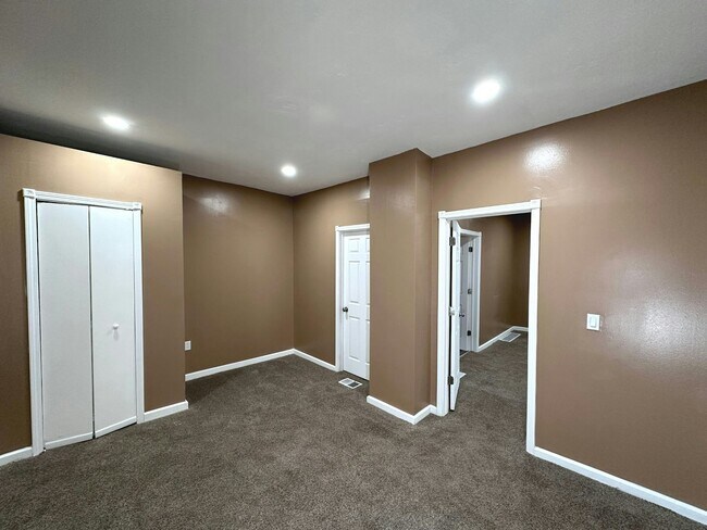 Foto del edificio - 3026 Erin Ave