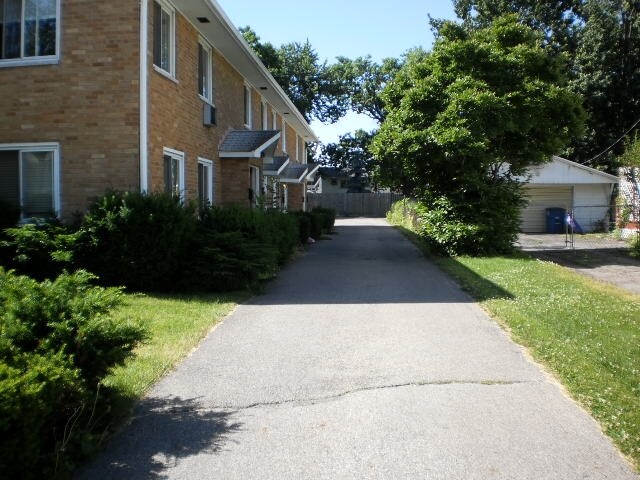 Building Photo - 700 Morse Ave