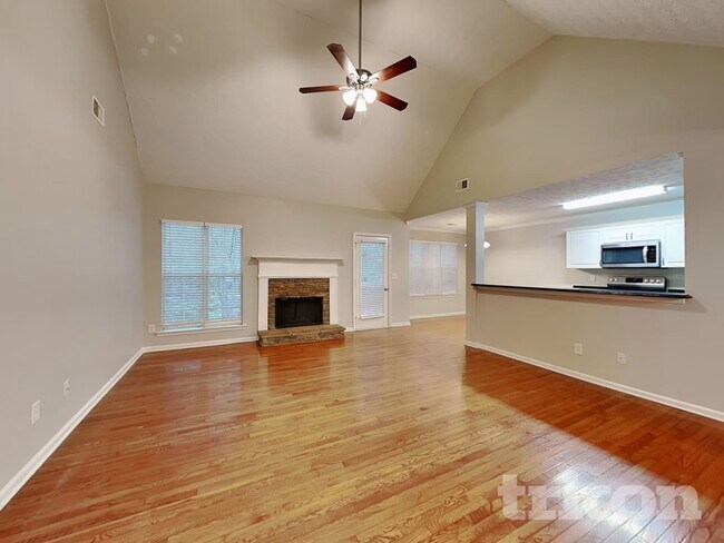 Building Photo - 313 Cascade Ct