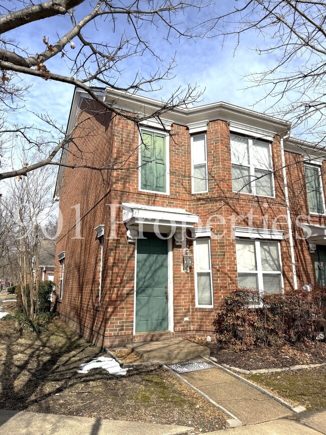 Photo - 44 Nottoway Blvd Townhome