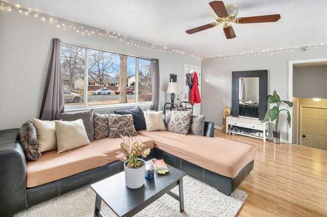 Foto del edificio - Beautiful 4-Bedroom Home in the P.O.E.T. Neighborhood - Available August 1, 2026!