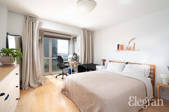 Foto del edificio - 560 Carroll St