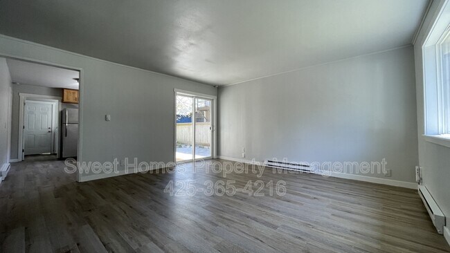 Foto del edificio - 6113 Beverly Ln