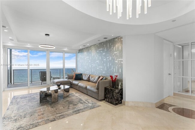 Foto del edificio - 19111 Collins Ave