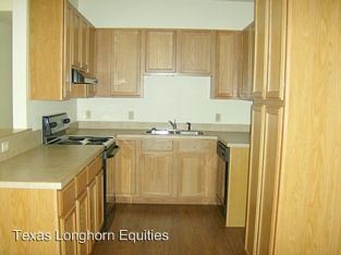 Building Photo - 2 br, 2 bath Apartment - 224 S. Line #101