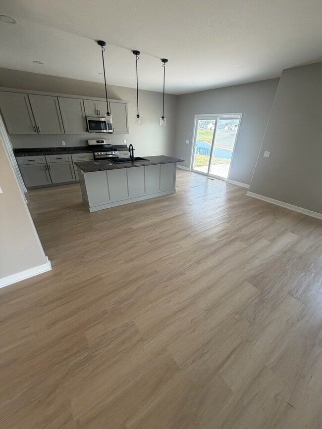 Building Photo - 1216 Switchfoot Dr