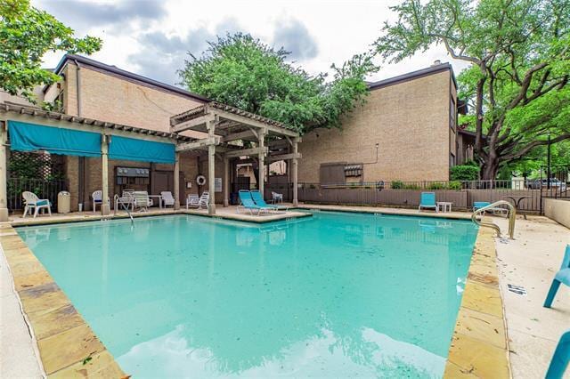 Building Photo - 10438 High Hollows Dr